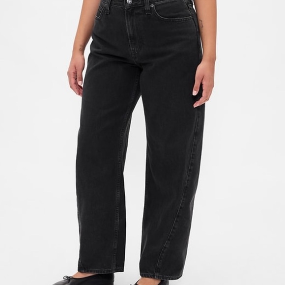 Gap Curvy High Rise Barrel Jeans in Black Wash 30 Regular NWT - Picture 2 of 7